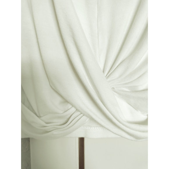 H&M twist front white crop top in x small - Picture 2 of 3